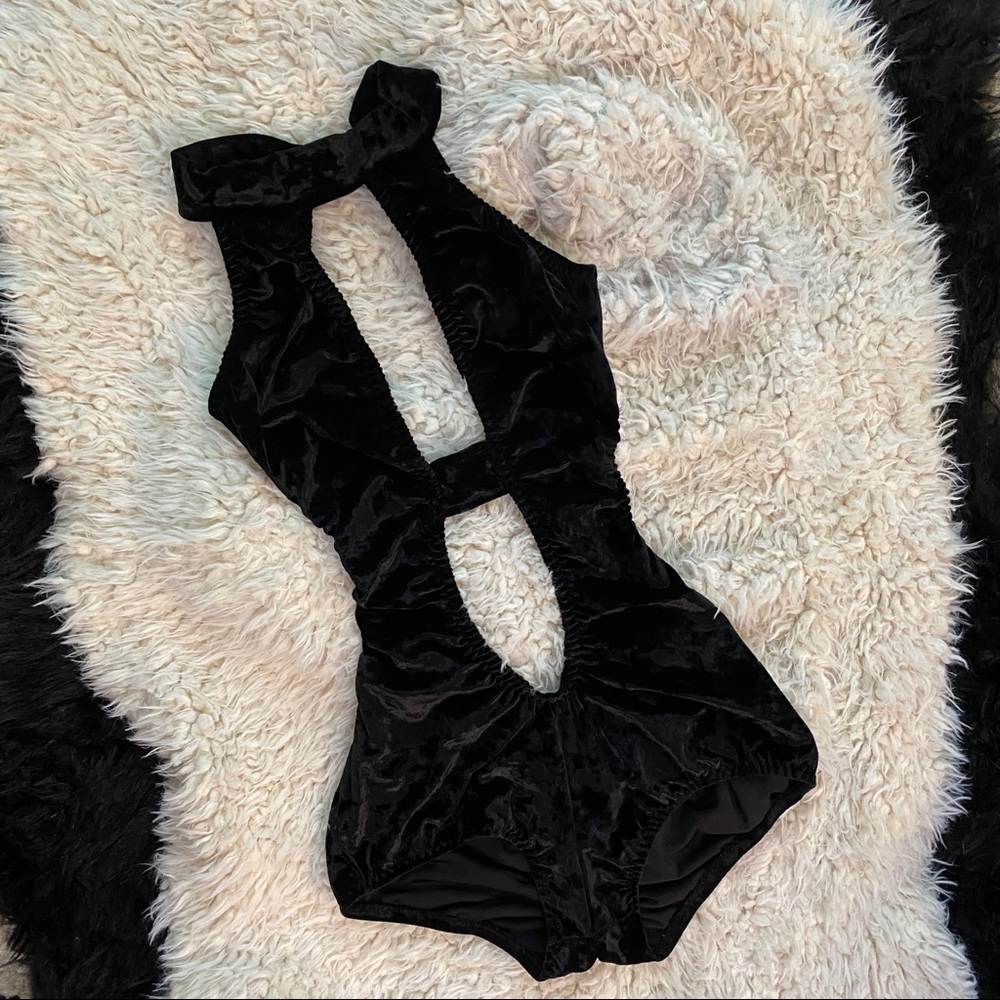 Velvet cut out Bodysuit